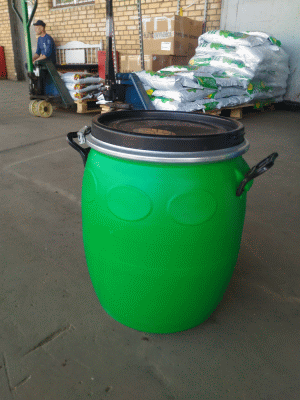 Отличная и необходимая в хозяйстве вещь для садоводов - бочка 48 литров. Цвет - зеленый.