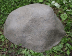 <b>Крышка люка Искусственный камень 95/40</b> - украсит ваш сад и защитит септик от непогоды!