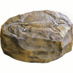 Крышка люка Камень с диметродоном, великолепно замаскирует септик