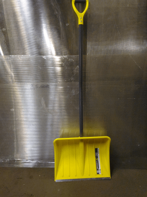 <b>Разборная лопата для снега VIKING EXPERT</b> - эргономичная, легкая (960 г),  рабочая часть изготовлена из пластмассы, с алюминиевой накладкой, черенком с теплым протектором для рук. Размер ковша 500x390 мм